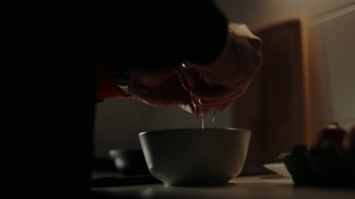 Dein Kaffee steht unter Verdacht, weil ihn jeder trinkt.