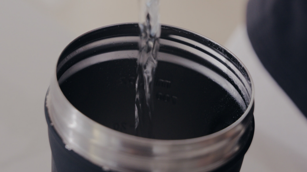 Der Orangensaft verliert. Nicht gegen Wasser, gegen die Zero.